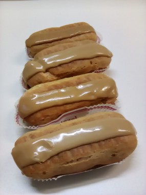 Eclair café