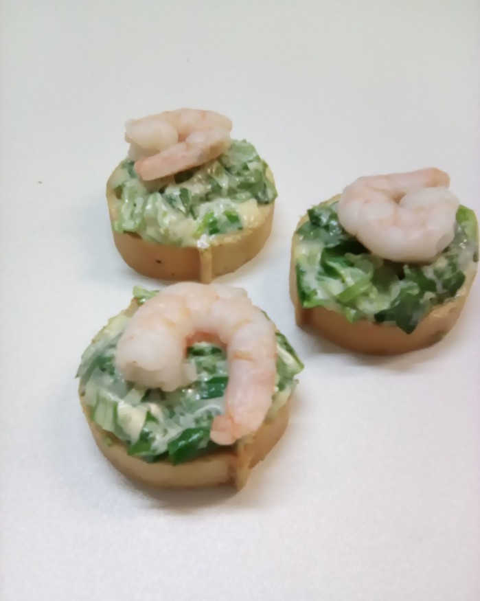 Toast salade crevettes sur commande 48h d avance minium.