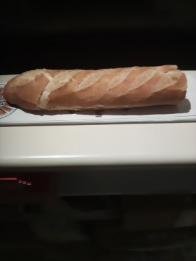 1/2  baguette