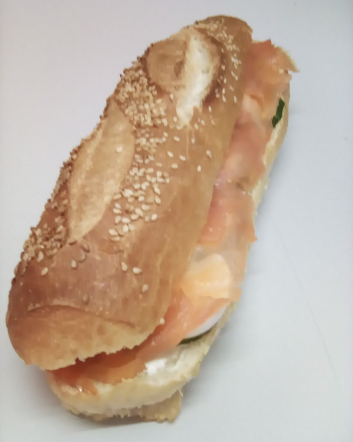 sandwich saumon fumé,crudités